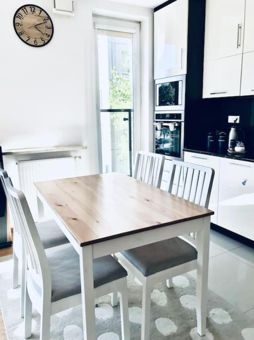 Nowoczesny Apartament Na Pradze Varsavia Esterno foto