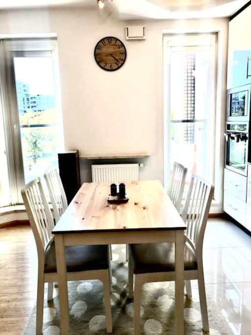 Nowoczesny Apartament Na Pradze Varsavia Esterno foto