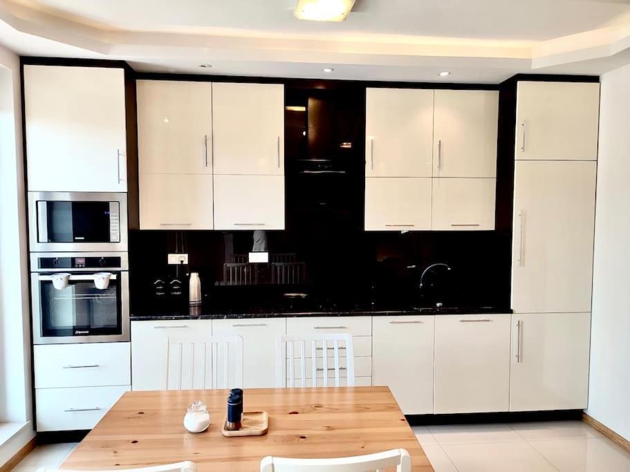 Nowoczesny Apartament Na Pradze Varsavia Esterno foto